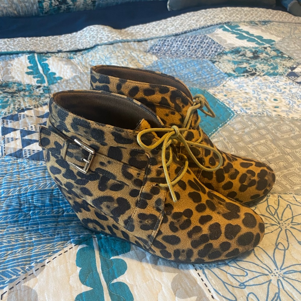 Super Cute Leopard Print Booties!